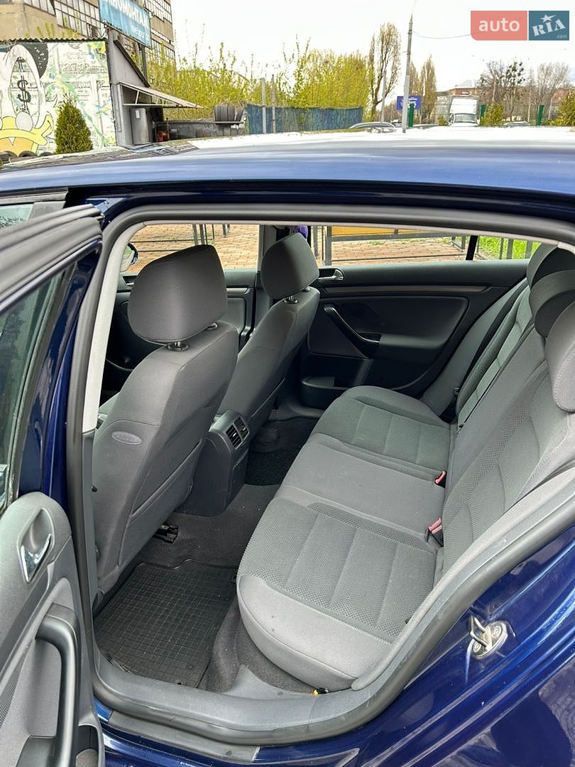 Volkswagen Golf 2004 VIN WVWZZZ1KZ4W102184 фото оголошення 7 з 7