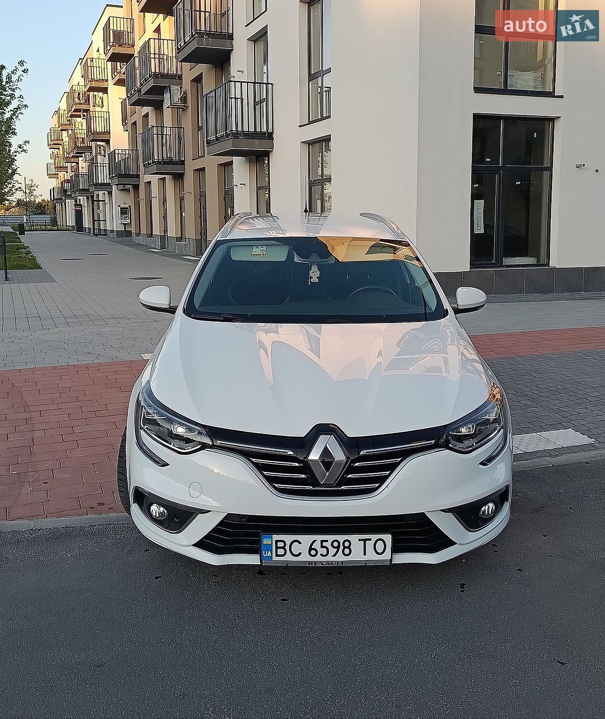 Renault Megane 2016 VIN VF1RFB00856967833 фото оголошення 9 з 41