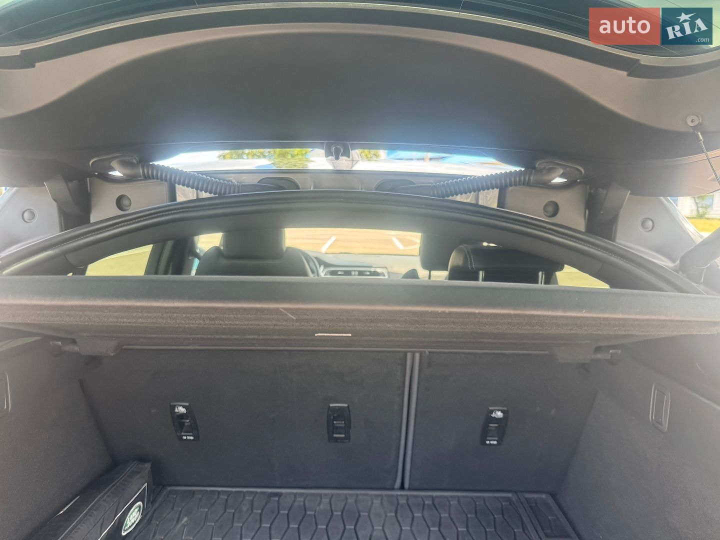 Jaguar I-Pace 2019 VIN SADHA2B14L1F78772 фото оголошення 25 з 36