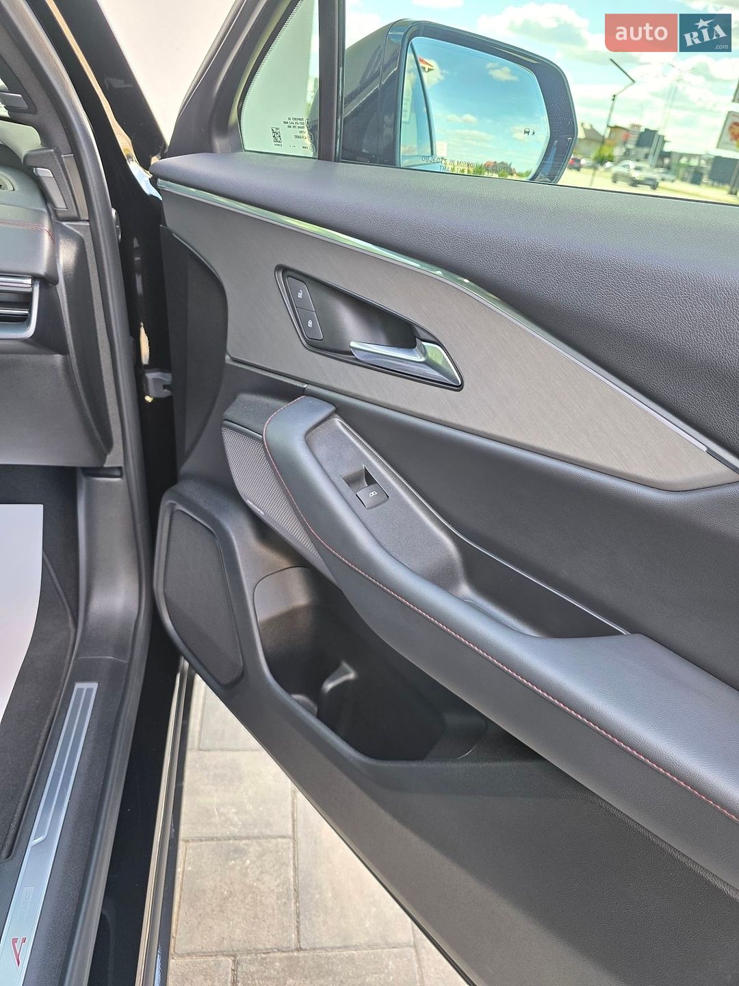 Acura ZDX 2024 VIN 4W5KHMRK6RZ515156 фото оголошення 39 з 50
