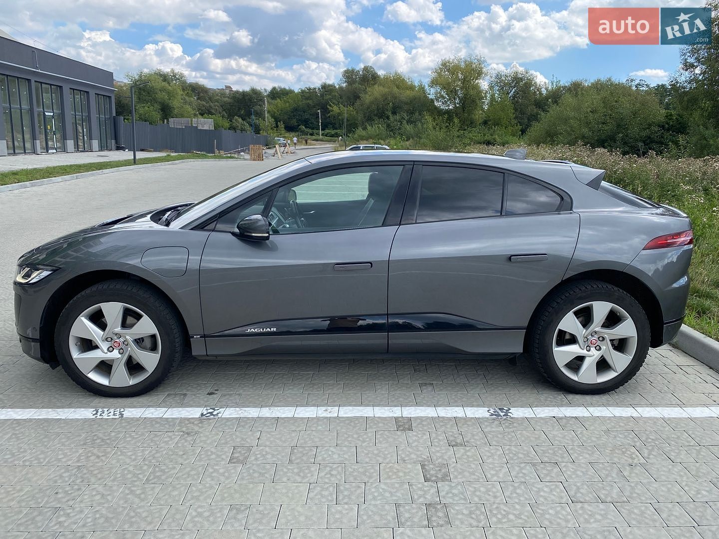 Jaguar I-Pace 2018 VIN SADHA2B11K1F69025 фото оголошення 8 з 24