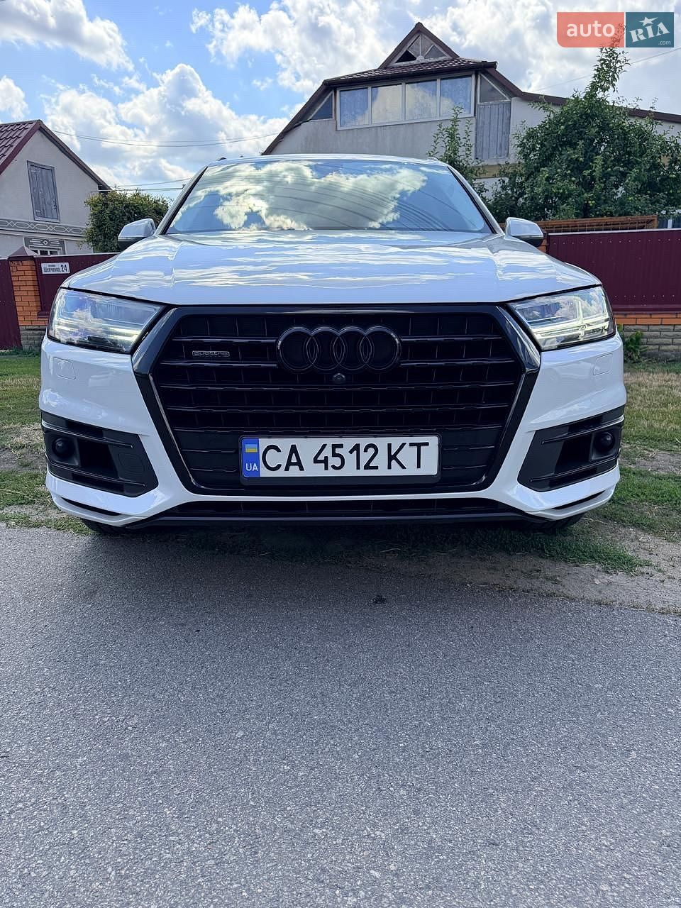 Audi Q7 2018 VIN WA1VAAF74JD037697 фото оголошення 3 з 29