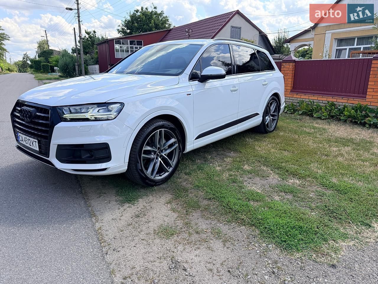 Audi Q7 2018 VIN WA1VAAF74JD037697 фото оголошення 5 з 29