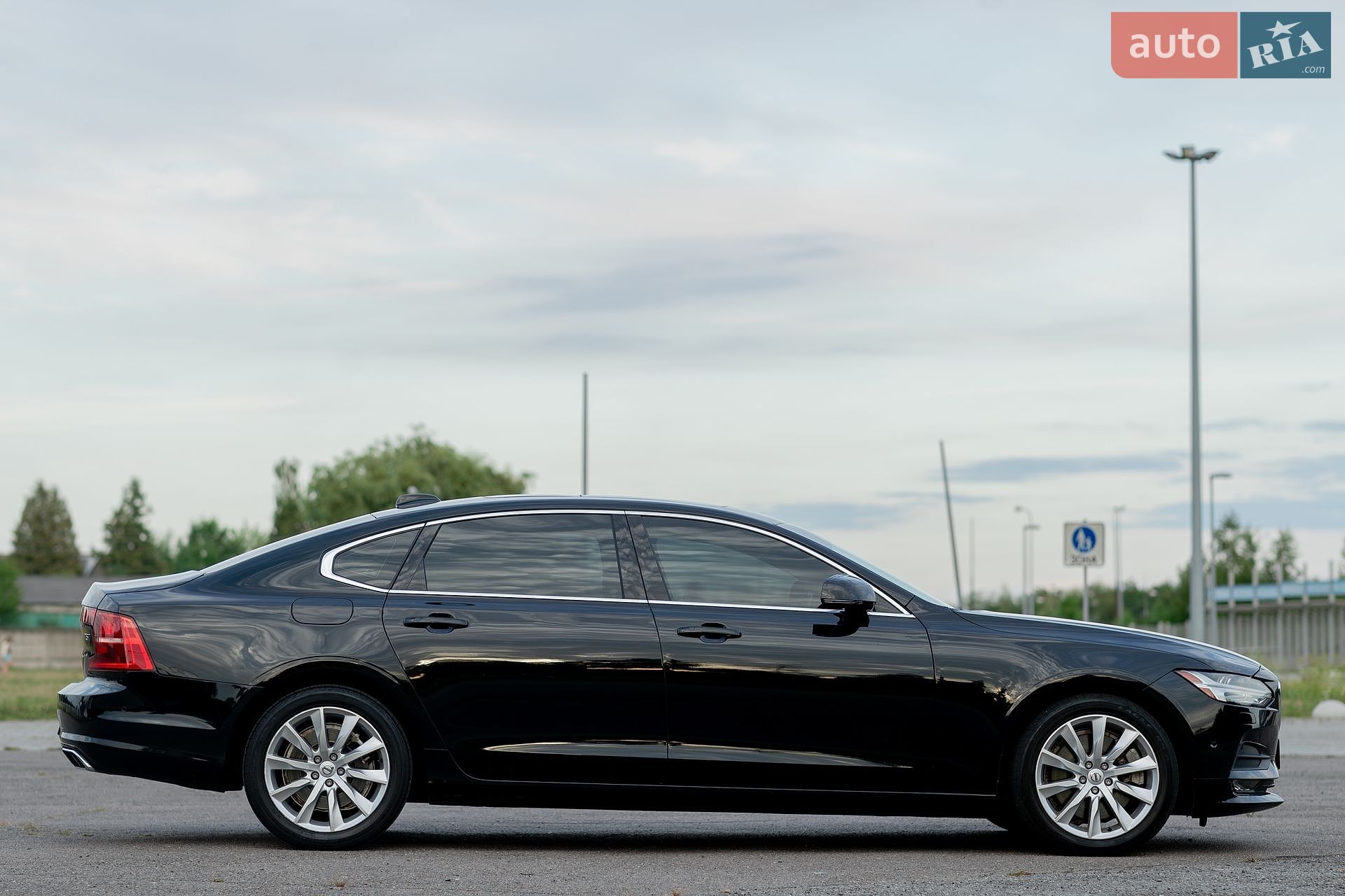 Volvo S90 2017 VIN LVY992MK9JP027252 фото оголошення 5 з 16