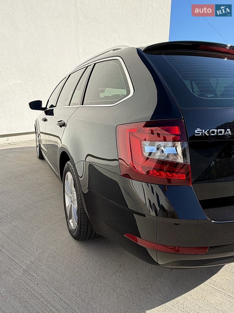Skoda Octavia 2019 VIN TMBJG9NEXK0136972 фото оголошення 16 з 134