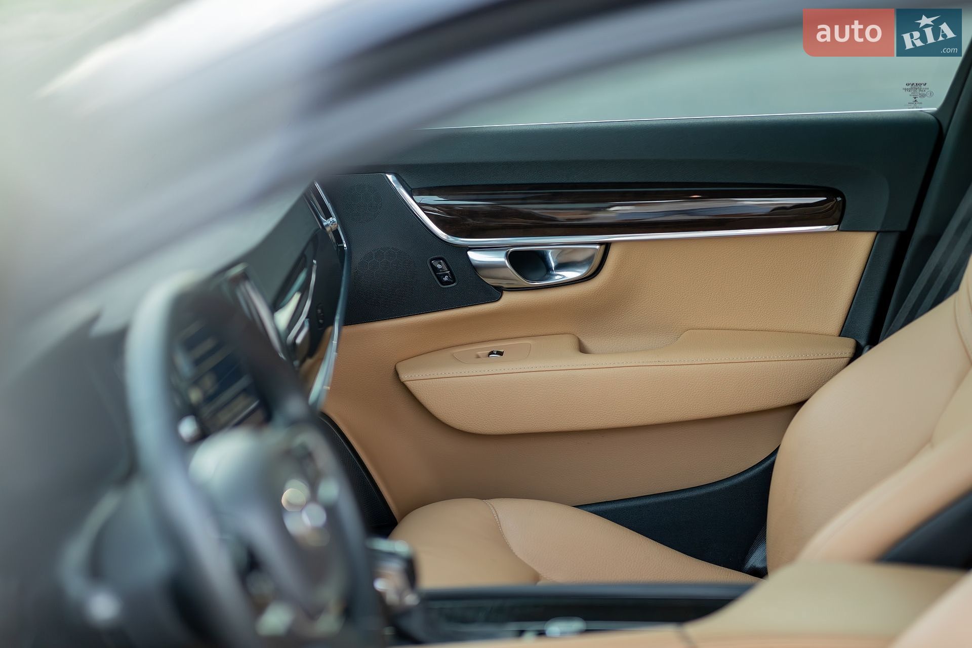 Volvo S90 2017 VIN LVY992MK9JP027252 фото оголошення 14 з 16