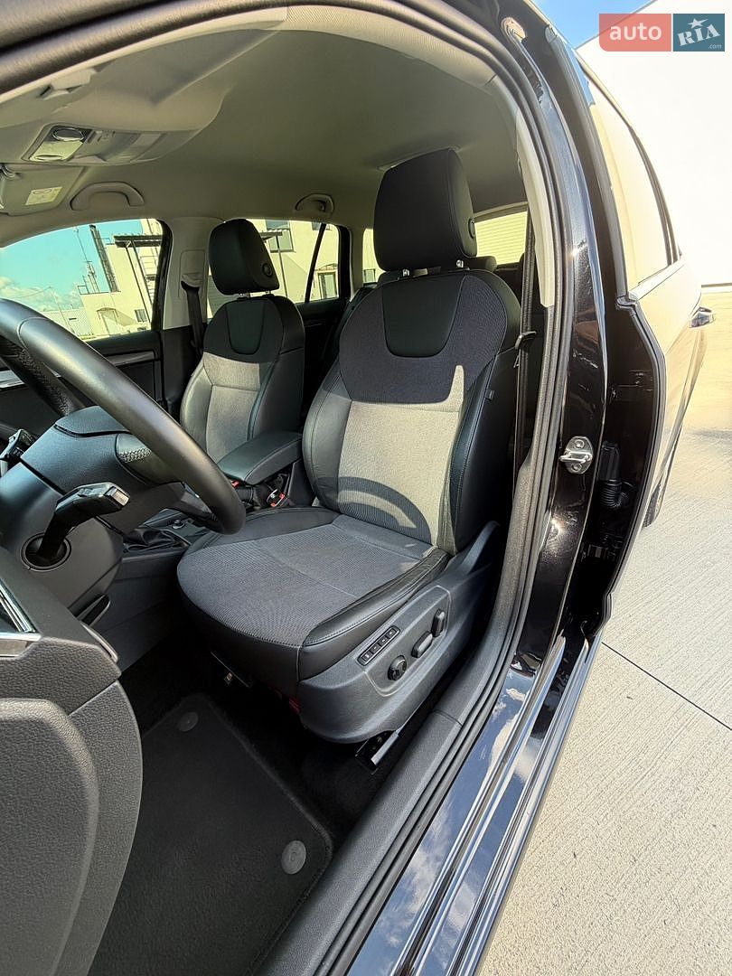 Skoda Octavia 2019 VIN TMBJG9NEXK0136972 фото оголошення 54 з 134