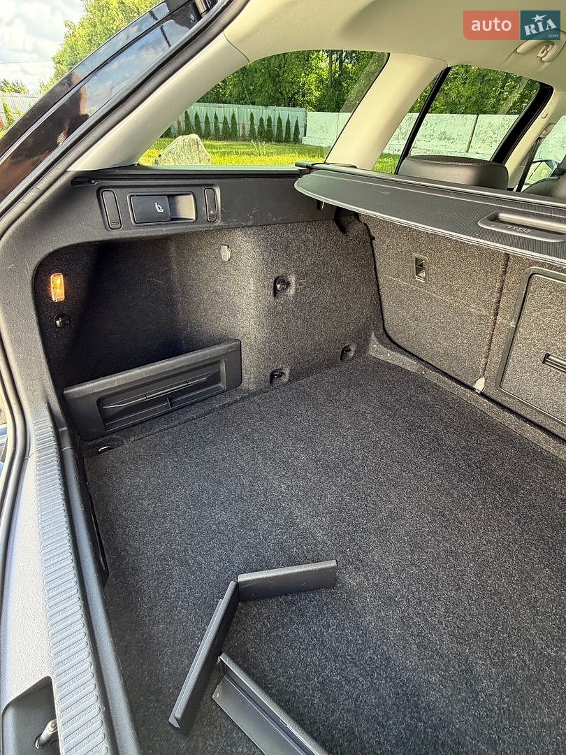 Skoda Octavia 2019 VIN TMBJG9NEXK0136972 фото оголошення 100 з 134