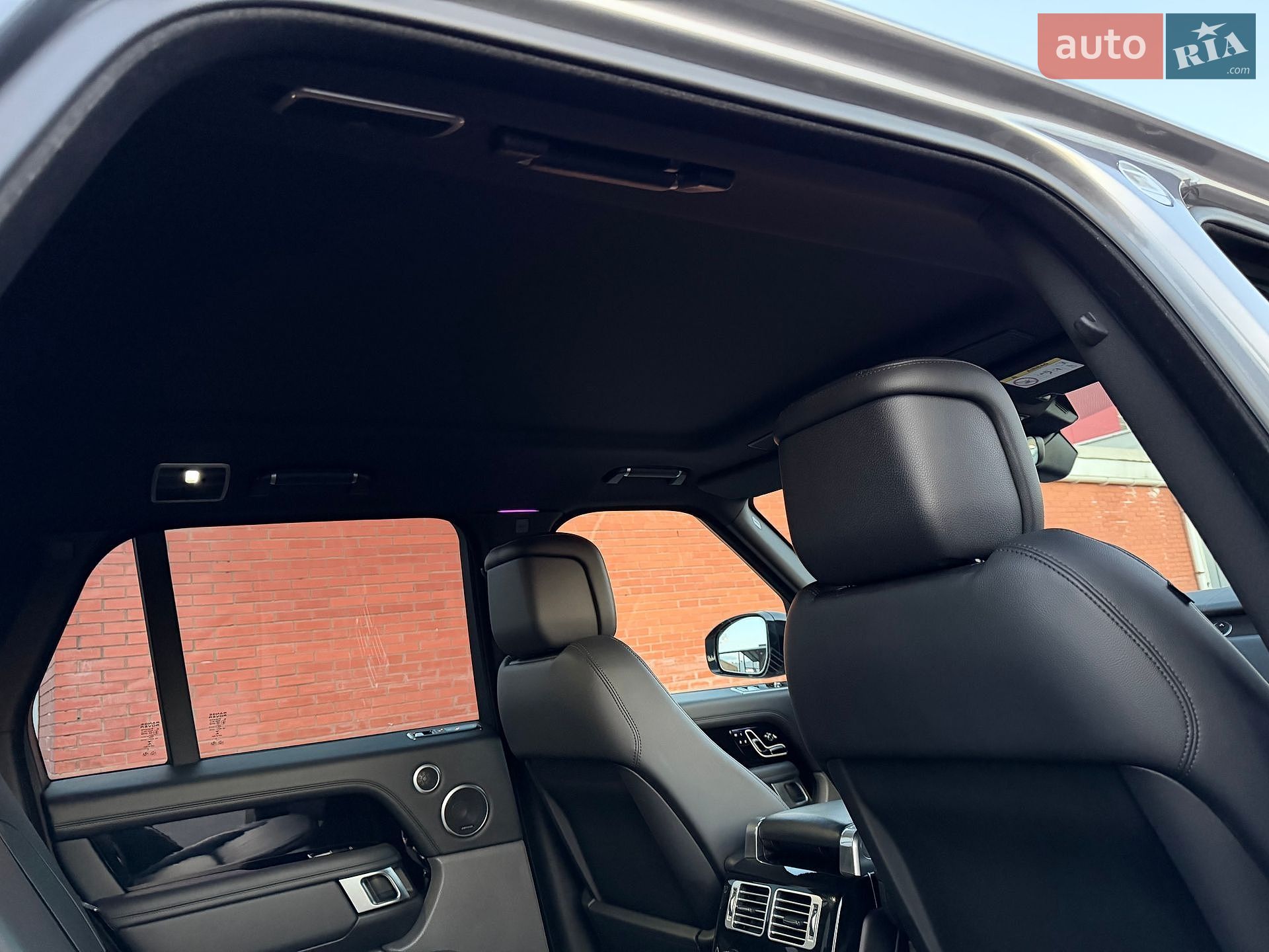 Land Rover Range Rover 2021 VIN SALGA2BW8MA454028 фото оголошення 34 з 75