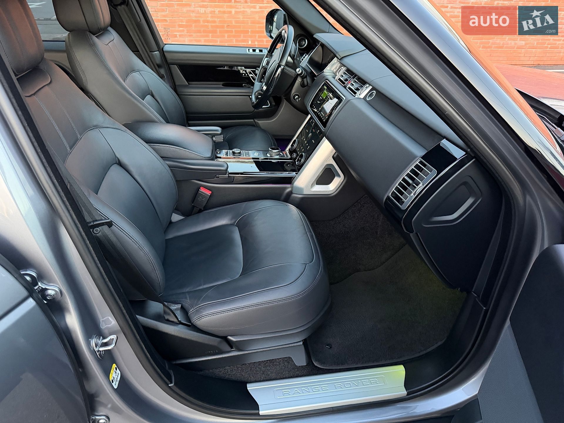 Land Rover Range Rover 2021 VIN SALGA2BW8MA454028 фото оголошення 36 з 75