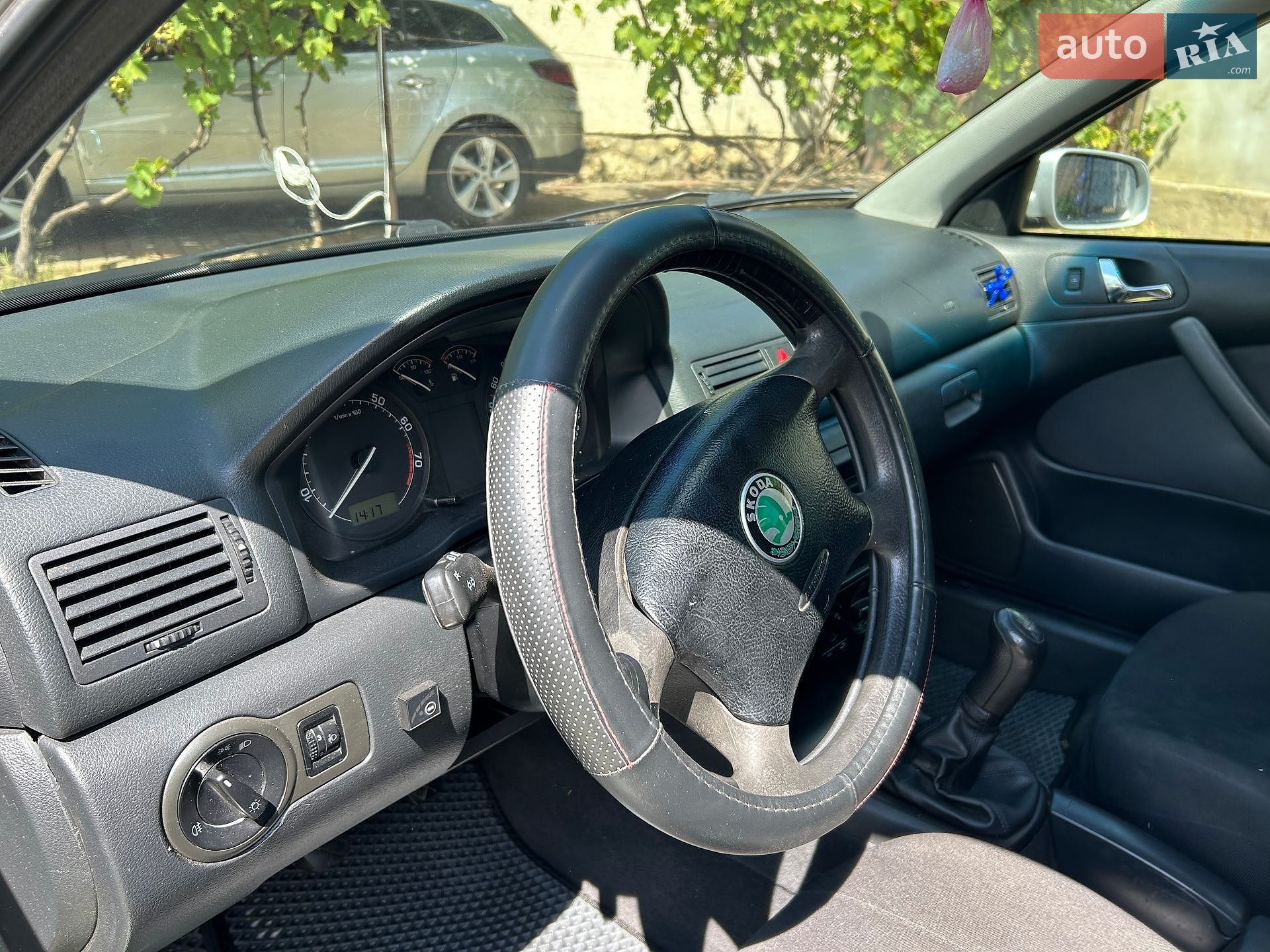 Skoda Octavia 2004 VIN TMBDX41U142900390 фото оголошення 3 з 8