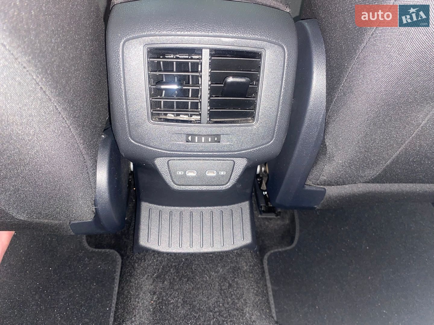 Volkswagen T-Roc 2021 VIN WVGZZZA1ZMV118727 фото оголошення 20 з 23