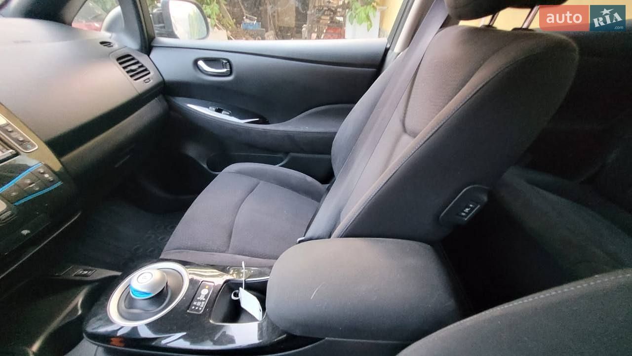 Nissan Leaf 2015 VIN SJNFAAZE0U6031350 фото оголошення 14 з 19