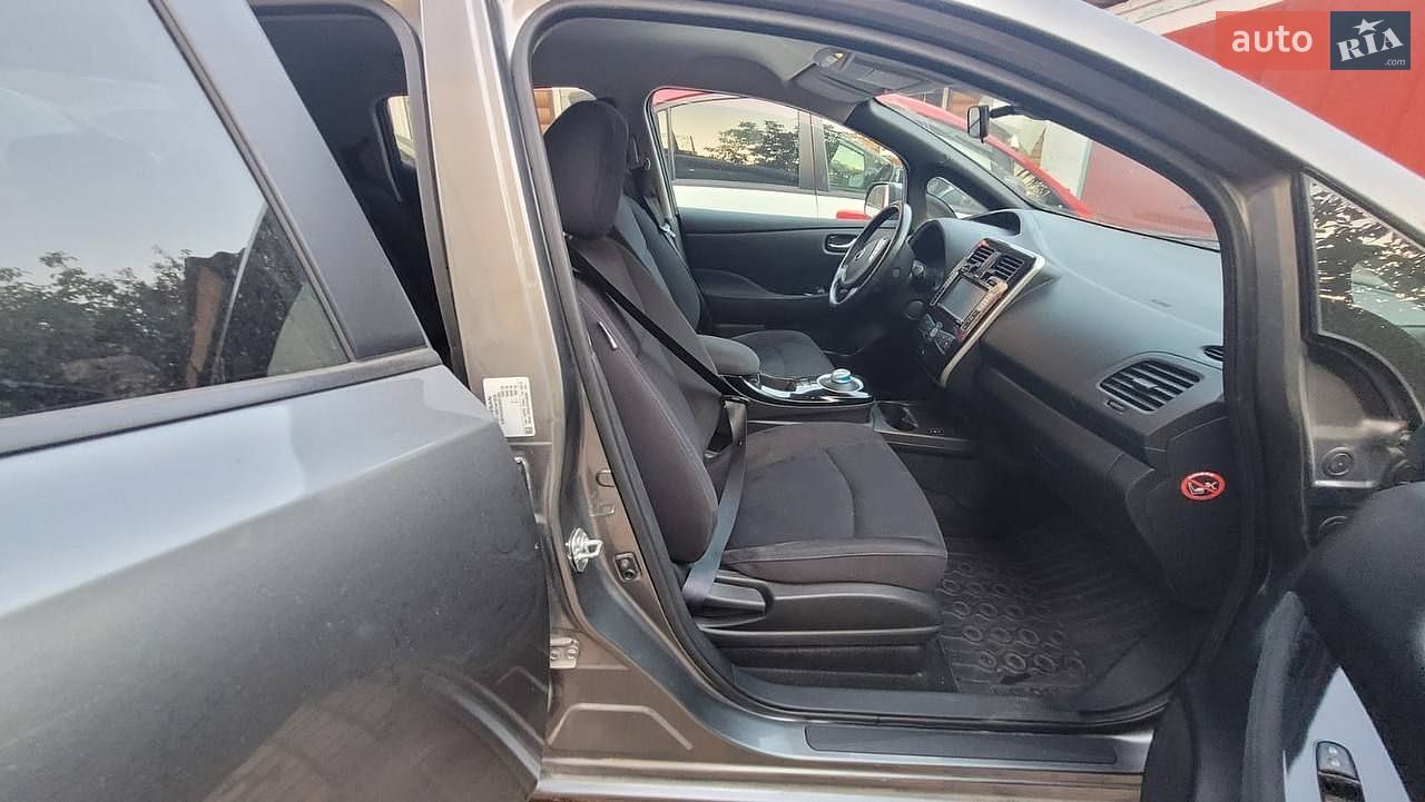 Nissan Leaf 2015 VIN SJNFAAZE0U6031350 фото оголошення 17 з 19