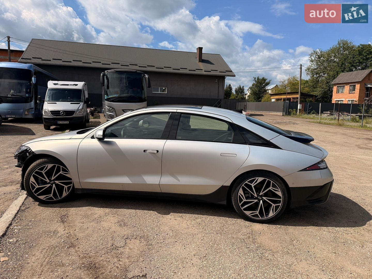 Hyundai Ioniq 6 2023 VIN KMHM54AC0RA054663 фото оголошення 4 з 35