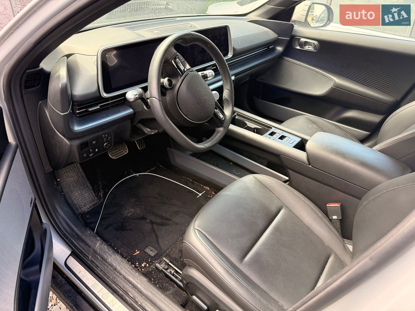 Hyundai Ioniq 6 2023 VIN KMHM54AC0RA054663 фото оголошення 19 з 35