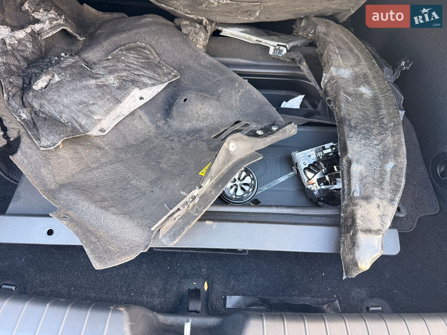 Hyundai Ioniq 6 2023 VIN KMHM54AC0RA054663 фото оголошення 34 з 35