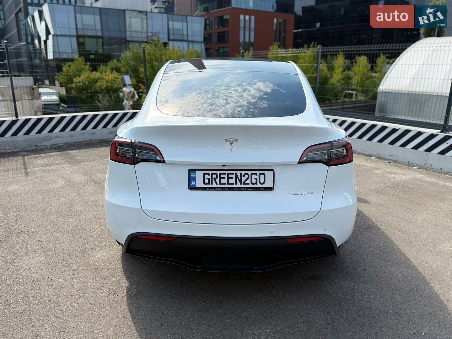 Tesla Model Y 2022 VIN 7SAYGAEEXNF488944 фото оголошення 8 з 21