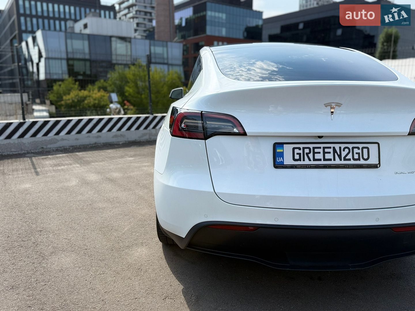 Tesla Model Y 2022 VIN 7SAYGAEEXNF488944 фото оголошення 10 з 21