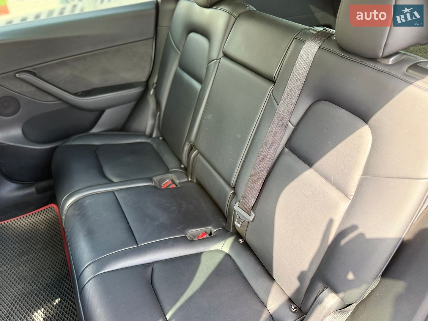 Tesla Model Y 2022 VIN 7SAYGAEEXNF488944 фото оголошення 13 з 21