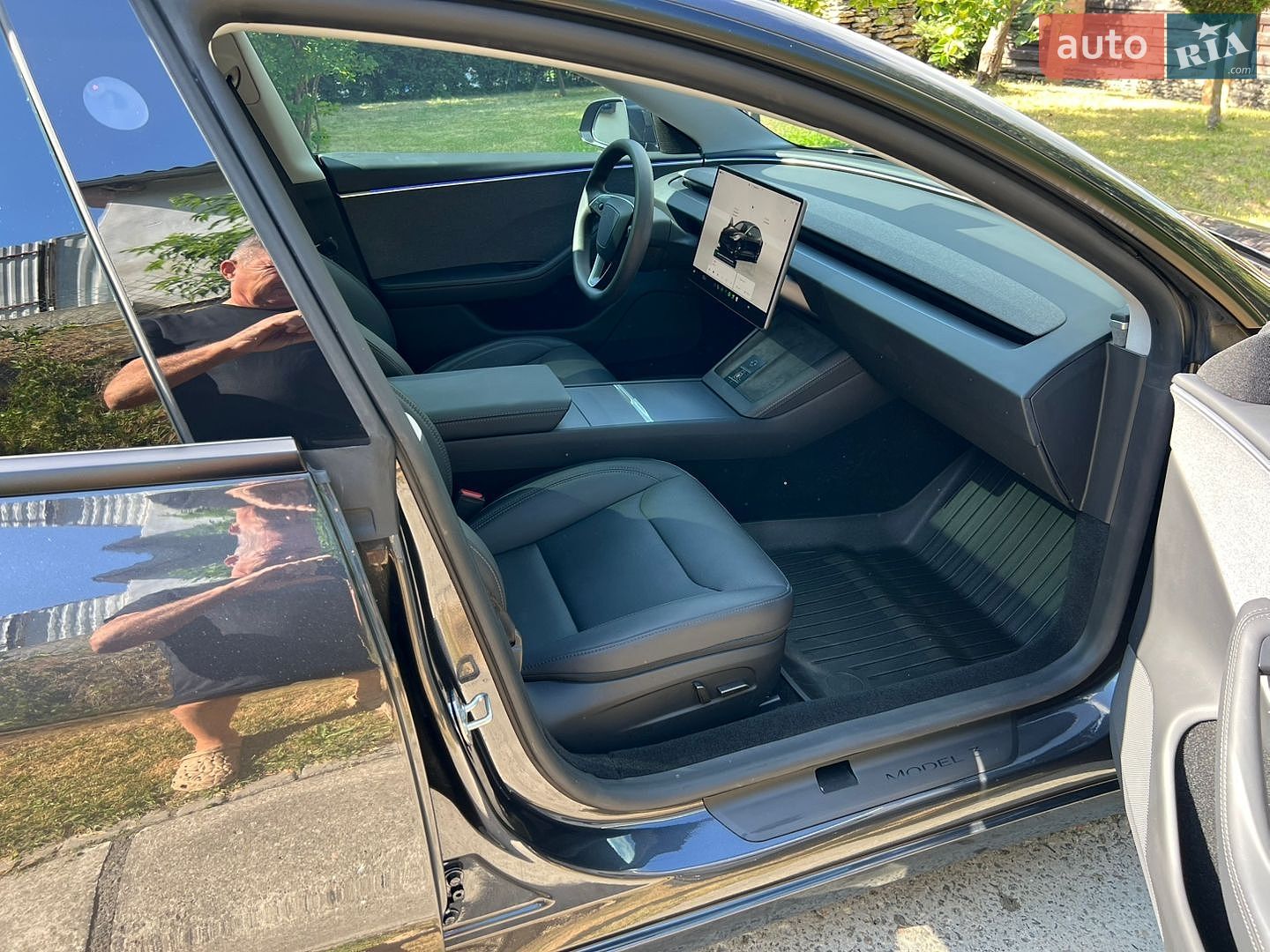 Tesla Model 3 2024 VIN 5YJ3E1EA4RF871875 фото оголошення 10 з 16