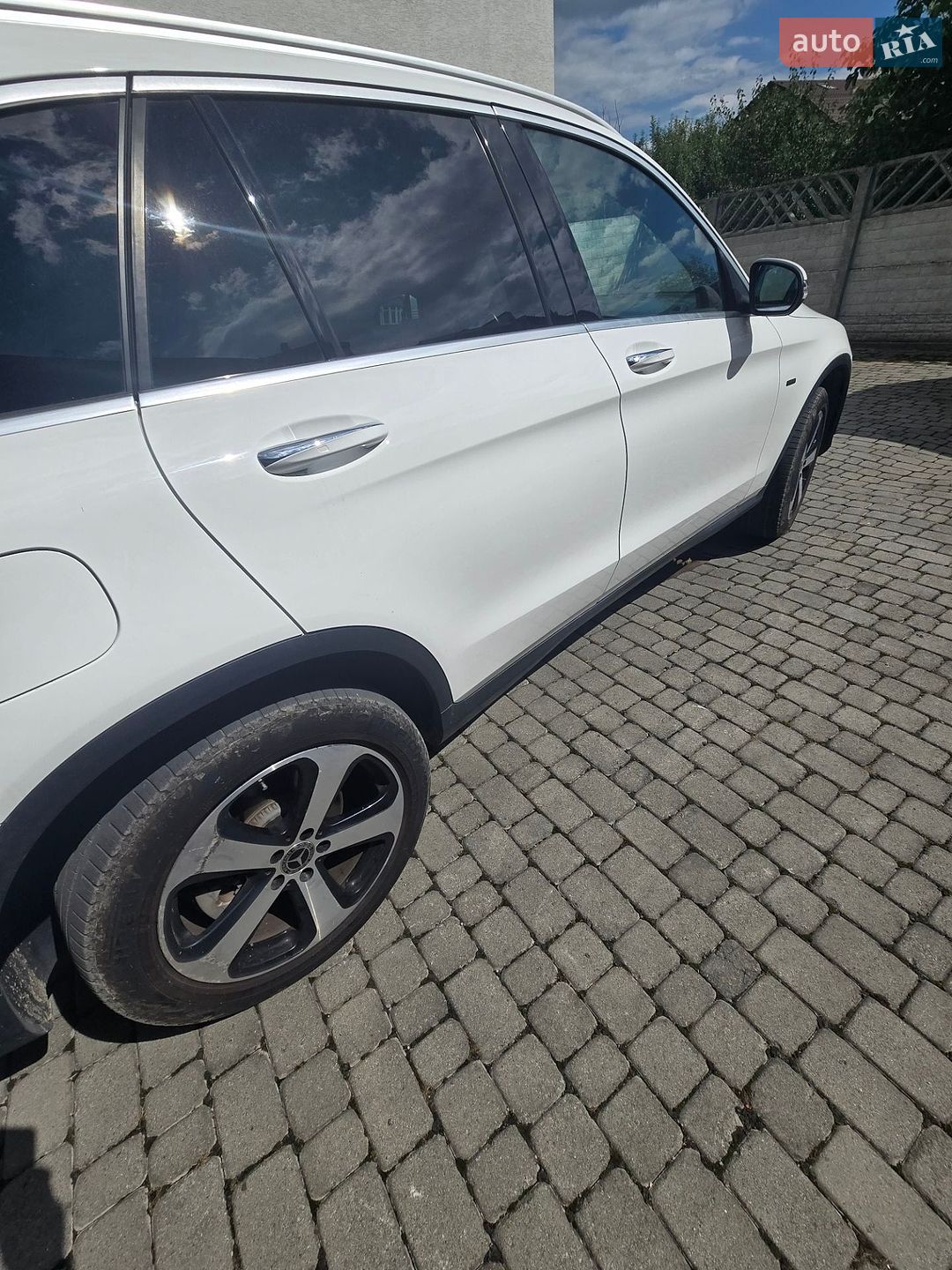 Mercedes-Benz GLC-Class 2018 VIN WDC0G5EBXJF418707 фото оголошення 2 з 18