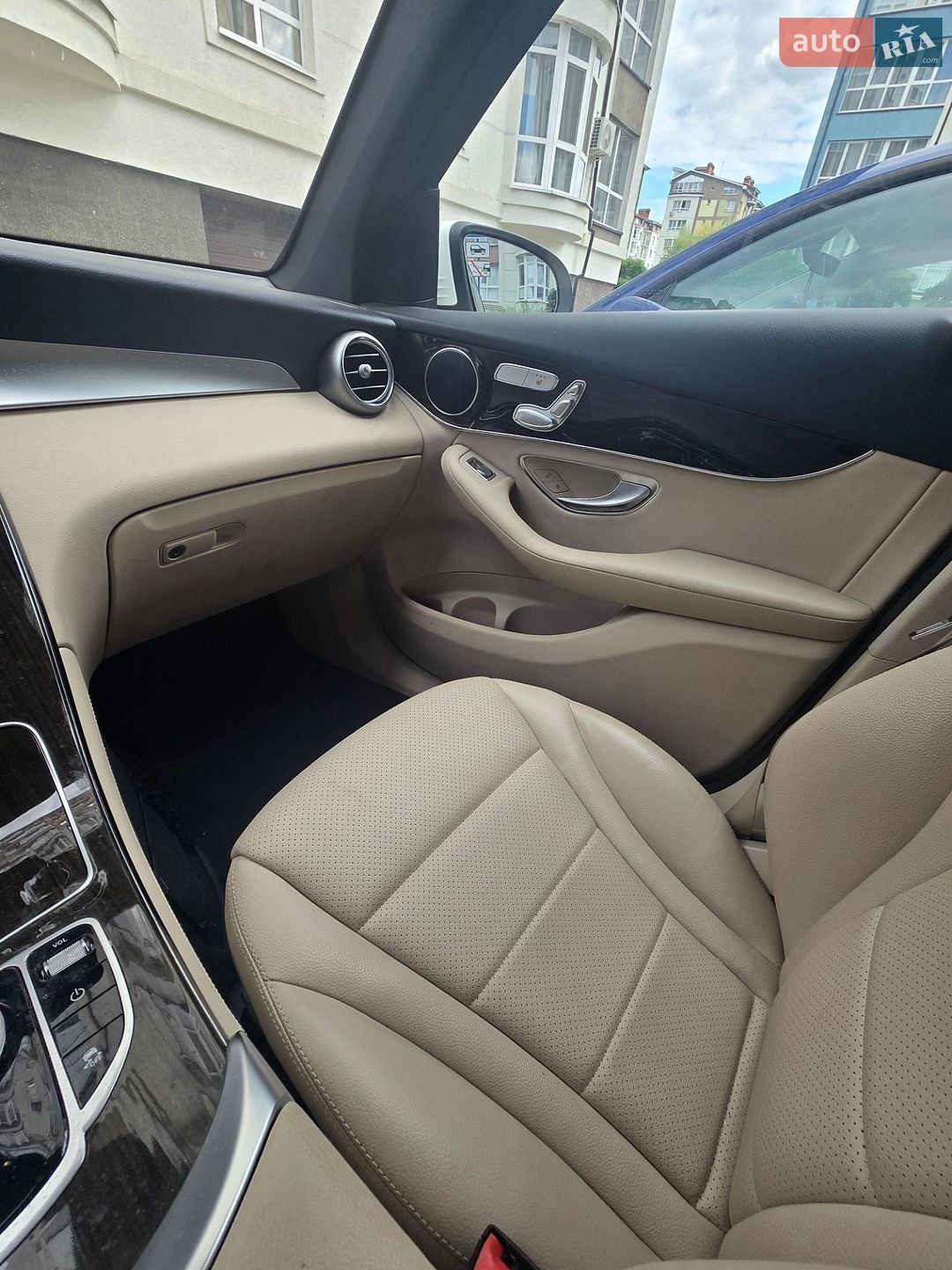 Mercedes-Benz GLC-Class 2018 VIN WDC0G5EBXJF418707 фото оголошення 17 з 18