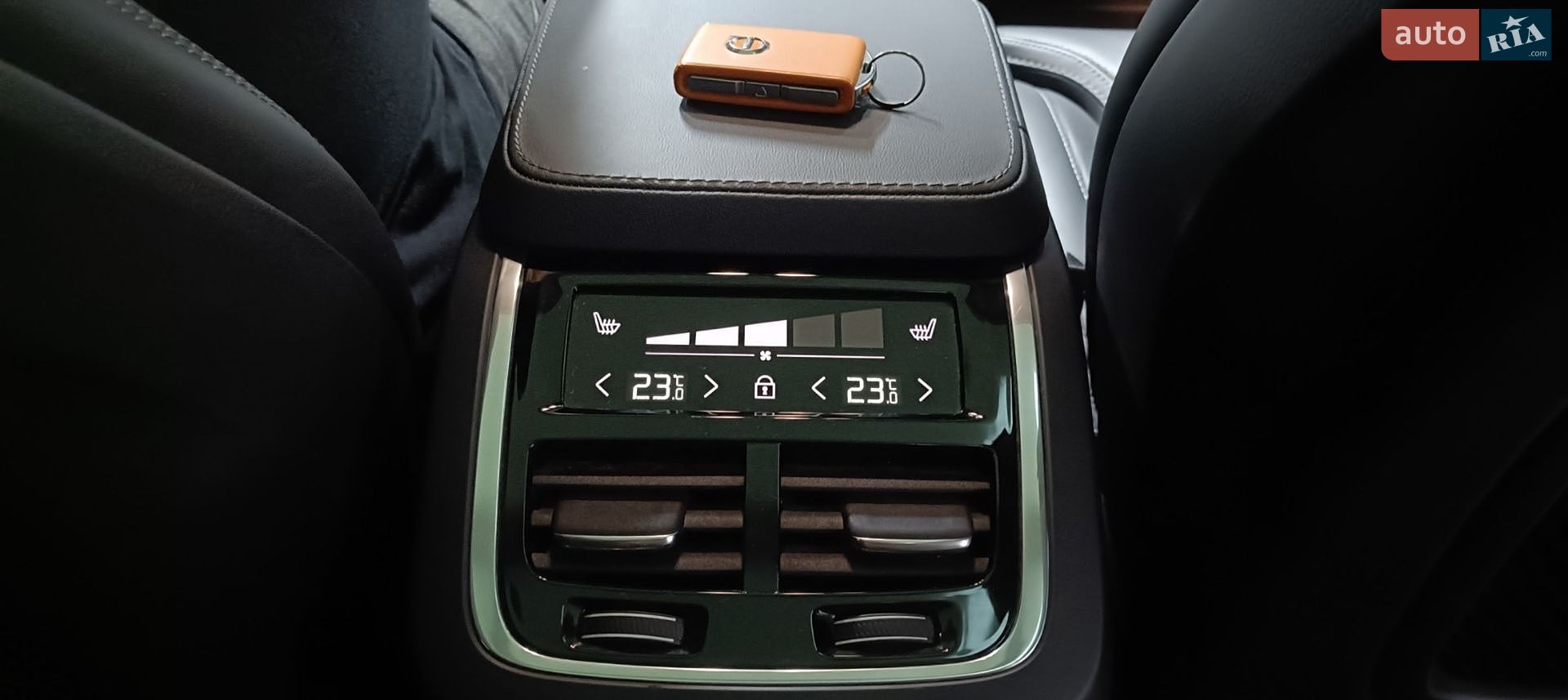 Volvo XC90 2024 VIN YV4062PF7R1258380 фото оголошення 22 з 26