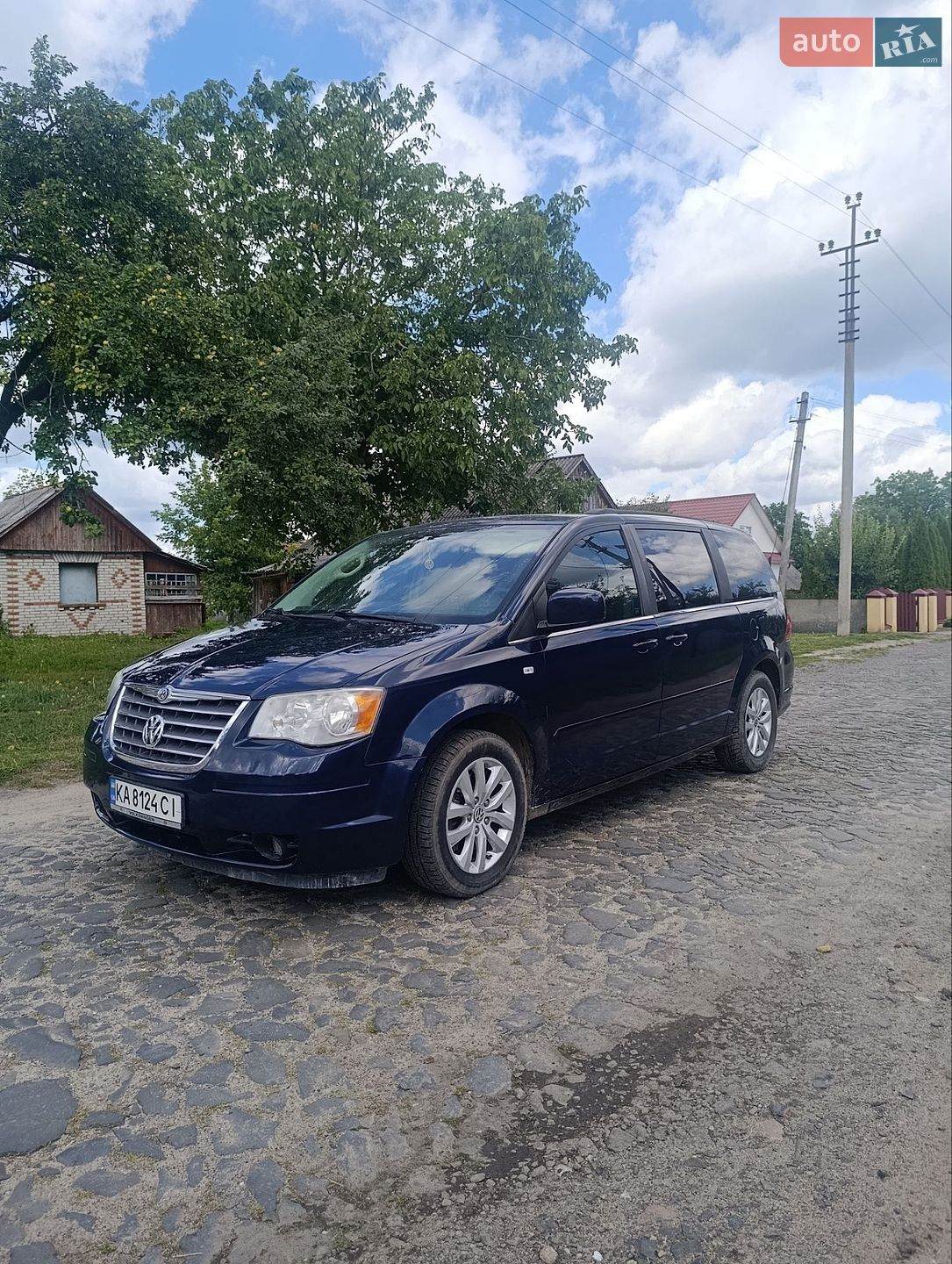 Volkswagen Routan 2013 VIN 2C4RVABG7ER134381 фото оголошення 2 з 45