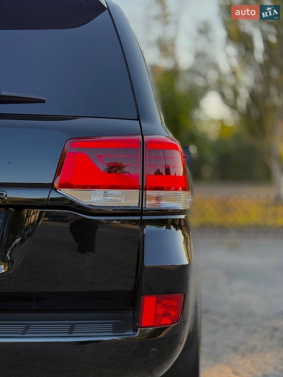 Toyota Land Cruiser 2019 VIN JTMCX05J504193765 фото оголошення 7 з 35