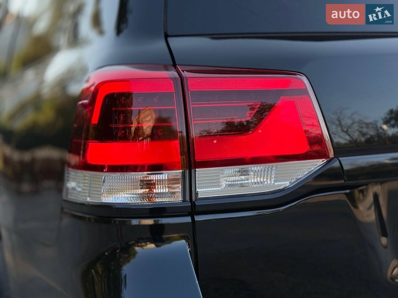 Toyota Land Cruiser 2019 VIN JTMCX05J504193765 фото оголошення 9 з 35