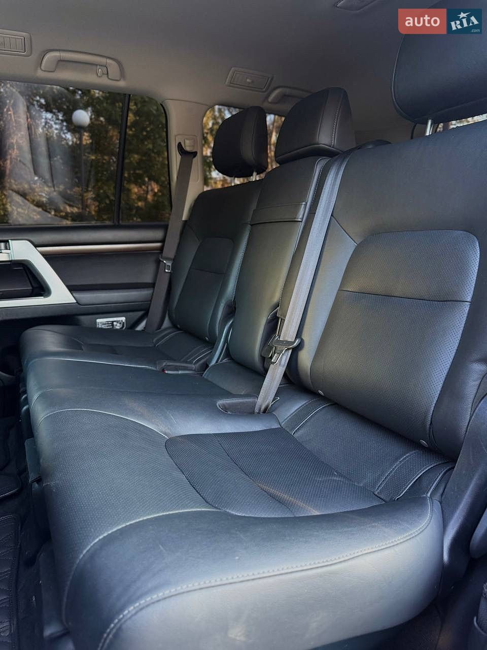 Toyota Land Cruiser 2019 VIN JTMCX05J504193765 фото оголошення 32 з 35