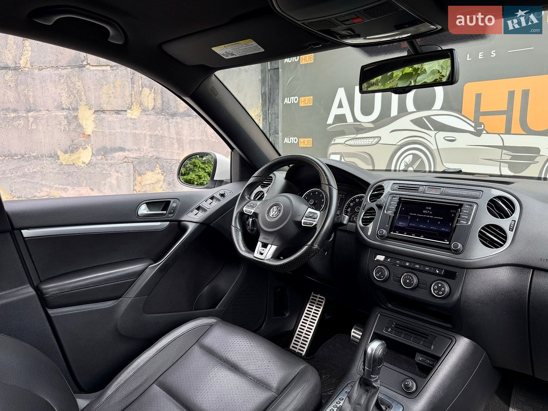 Volkswagen Tiguan 2016 VIN WVGBV7AXXGW006406 фото оголошення 11 з 20