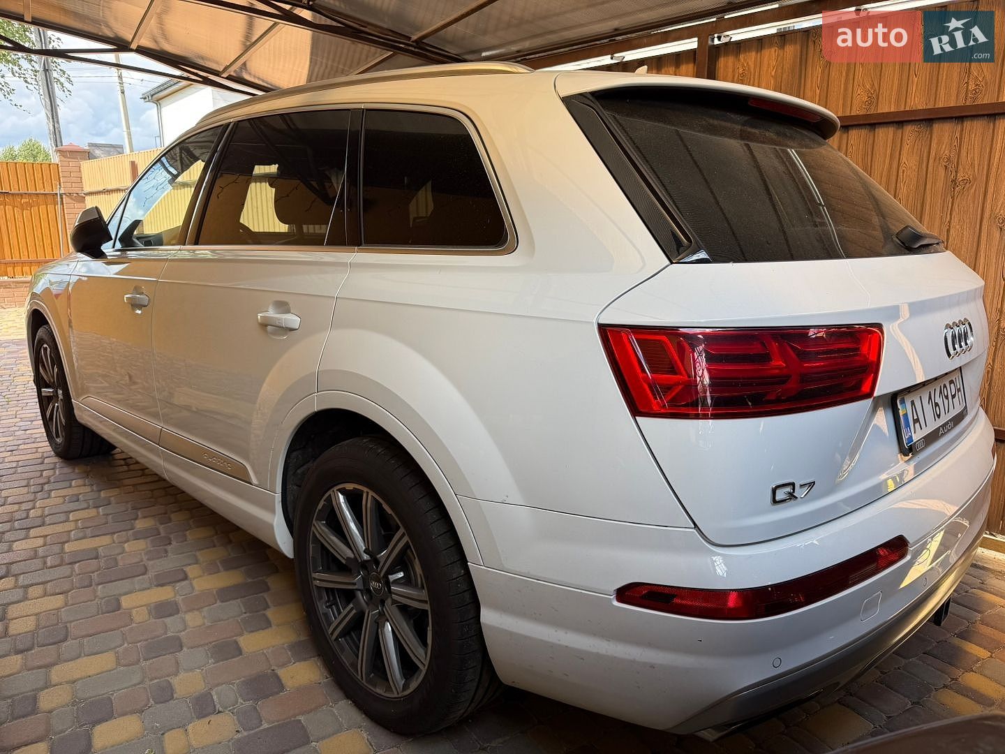 Audi Q7 2019 VIN WA1LABF72KD034604 фото оголошення 4 з 19