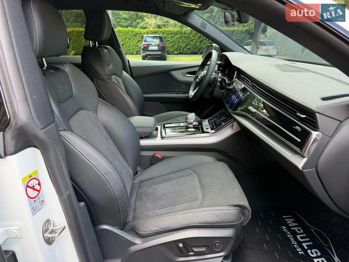 Audi Q8 2025 VIN WAUZZZF15SD035286 фото оголошення 34 з 57