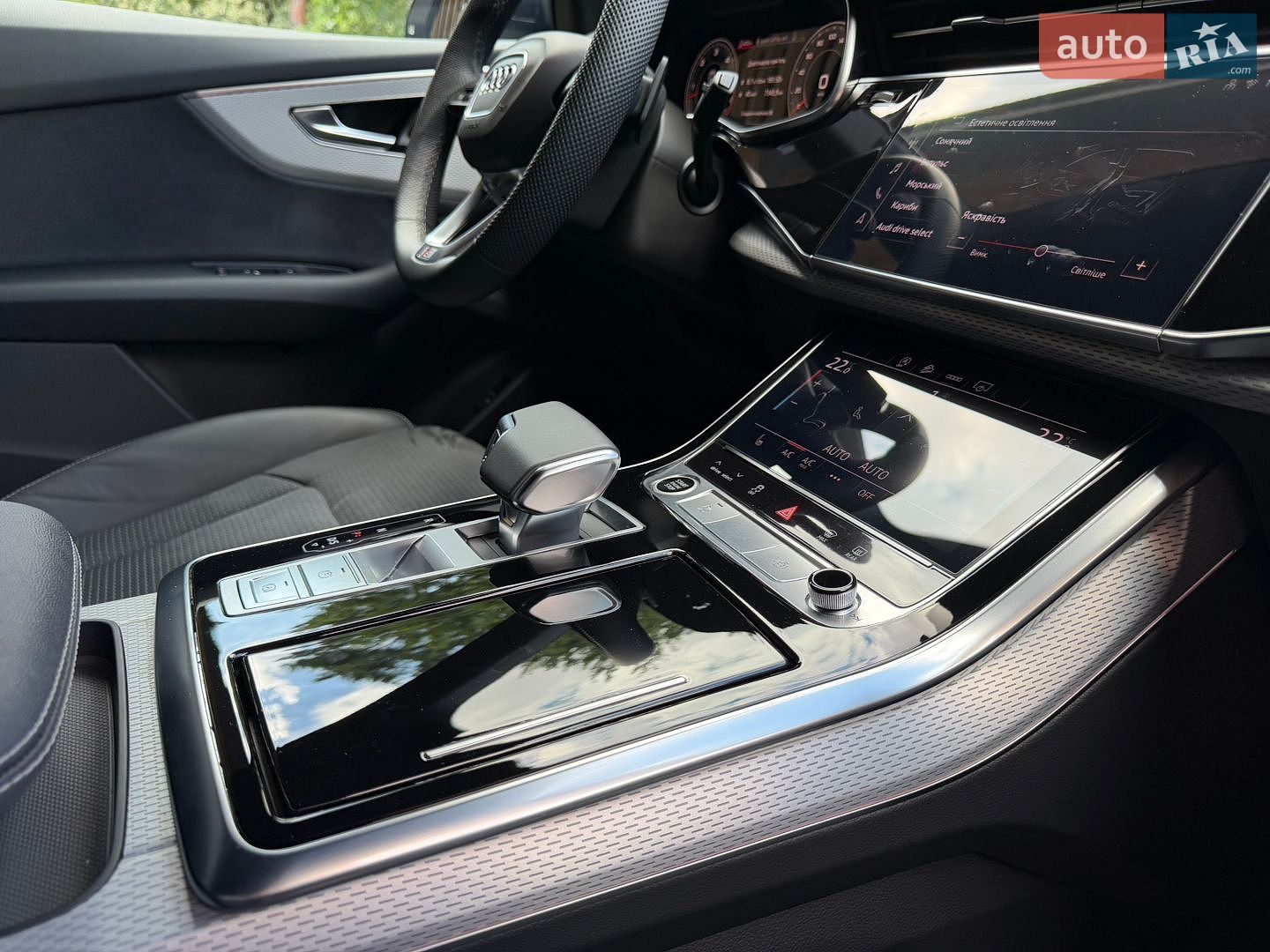 Audi Q8 2025 VIN WAUZZZF15SD035286 фото оголошення 47 з 57