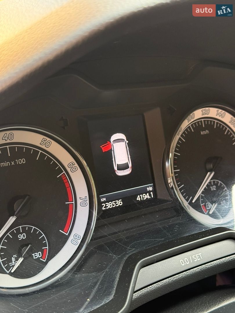 Skoda Octavia 2017 VIN TMBJD2NE7JB008594 фото оголошення 13 з 14