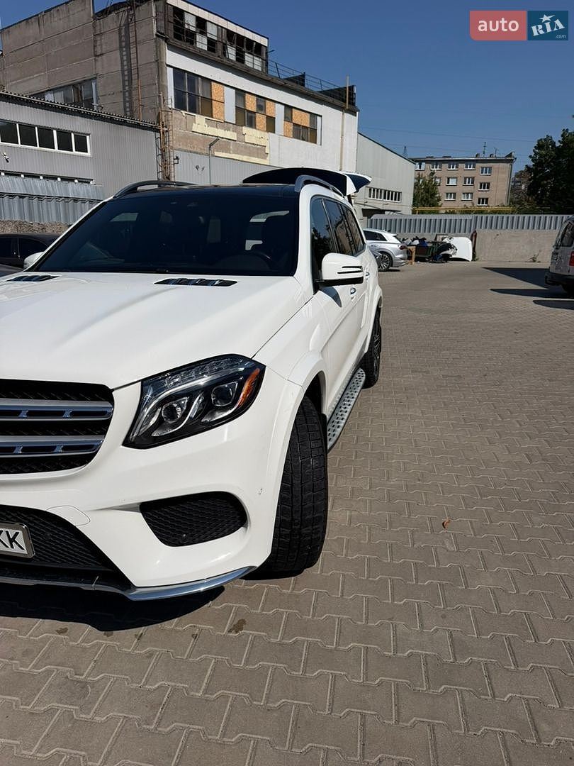 Mercedes-Benz GLS-Class 2017 VIN 4JGDF6EE3HA961149 фото оголошення 2 з 39