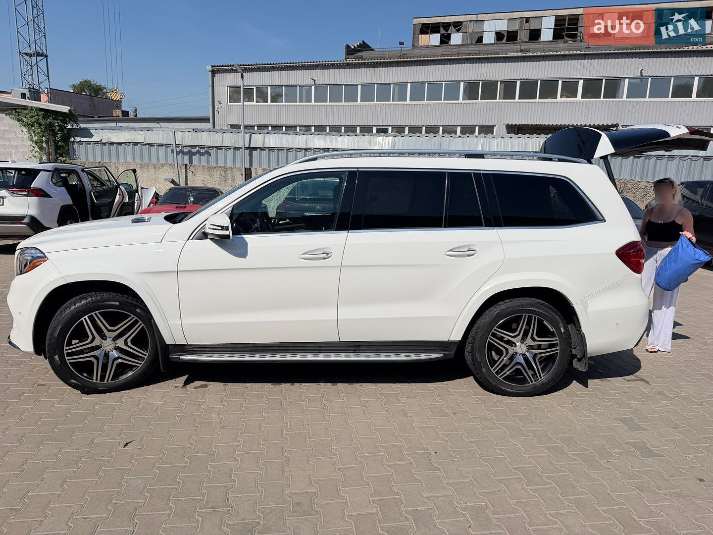 Mercedes-Benz GLS-Class 2017 VIN 4JGDF6EE3HA961149 фото оголошення 4 з 39