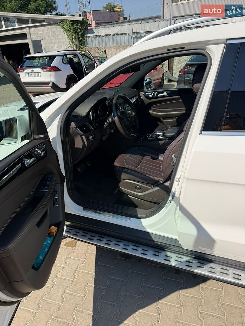 Mercedes-Benz GLS-Class 2017 VIN 4JGDF6EE3HA961149 фото оголошення 25 з 39