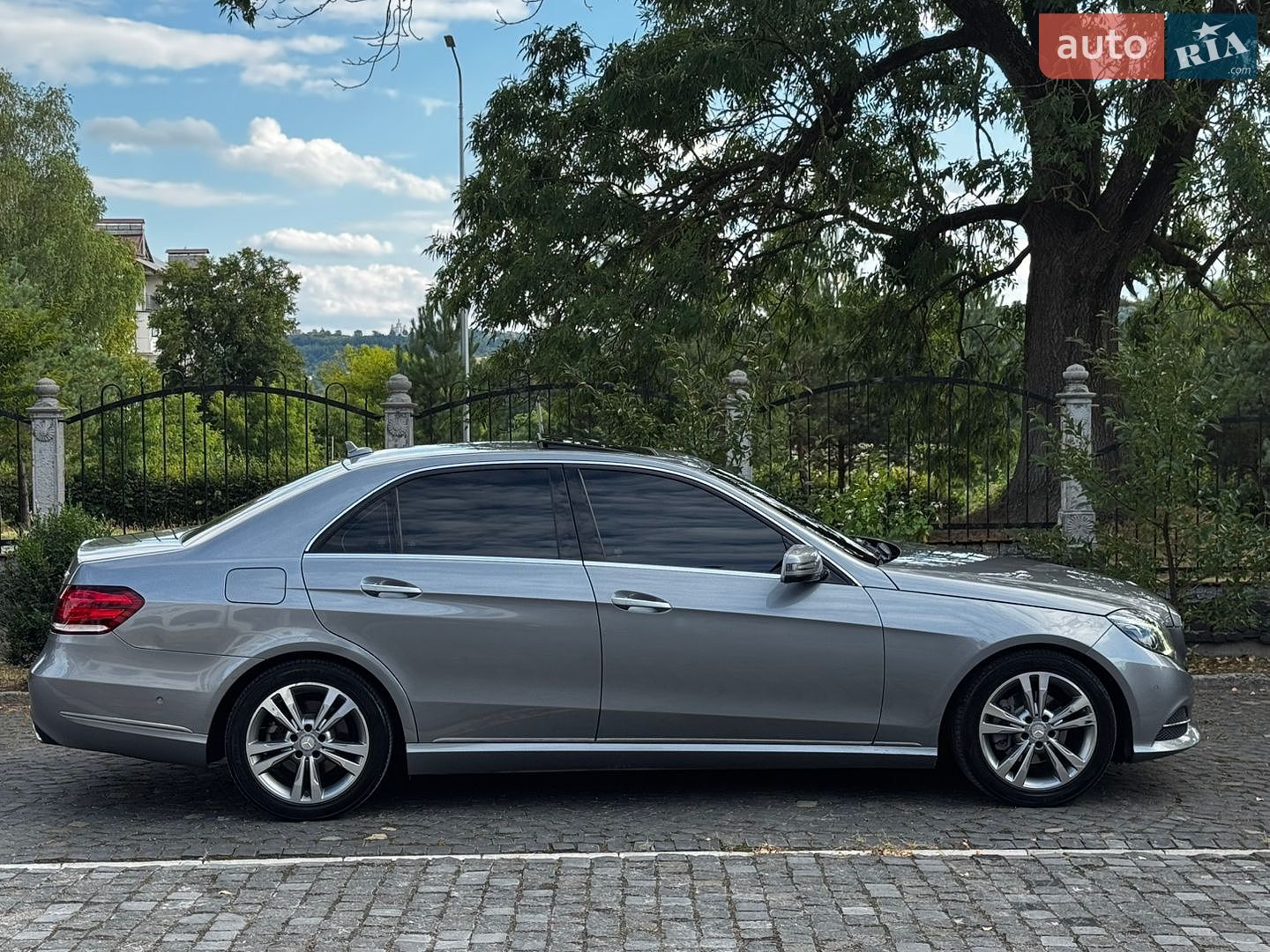 Mercedes-Benz E-Class 2013 VIN WDDHF0CB7EA940270 фото оголошення 6 з 32