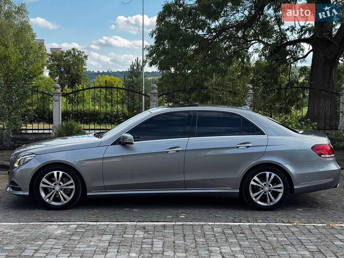 Mercedes-Benz E-Class 2013 VIN WDDHF0CB7EA940270 фото оголошення 7 з 32