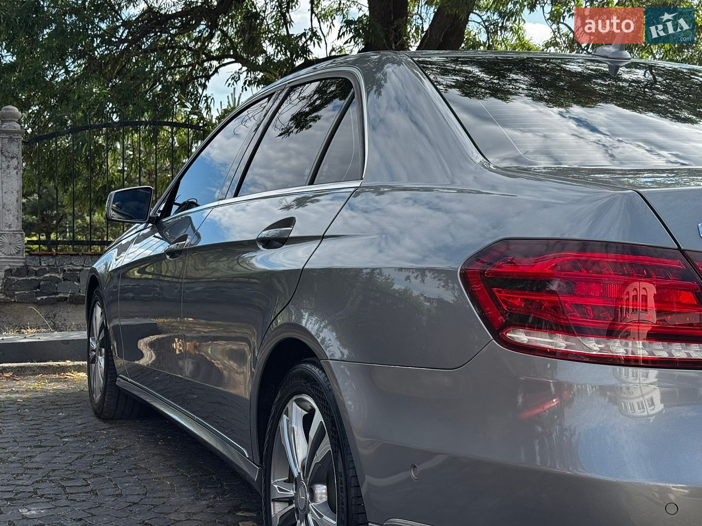 Mercedes-Benz E-Class 2013 VIN WDDHF0CB7EA940270 фото оголошення 11 з 32