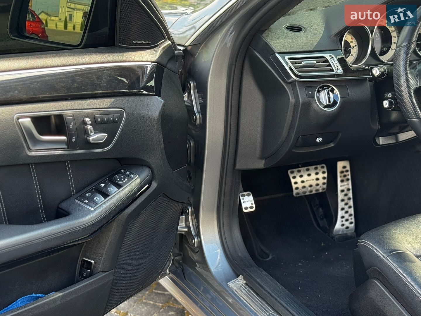 Mercedes-Benz E-Class 2013 VIN WDDHF0CB7EA940270 фото оголошення 22 з 32