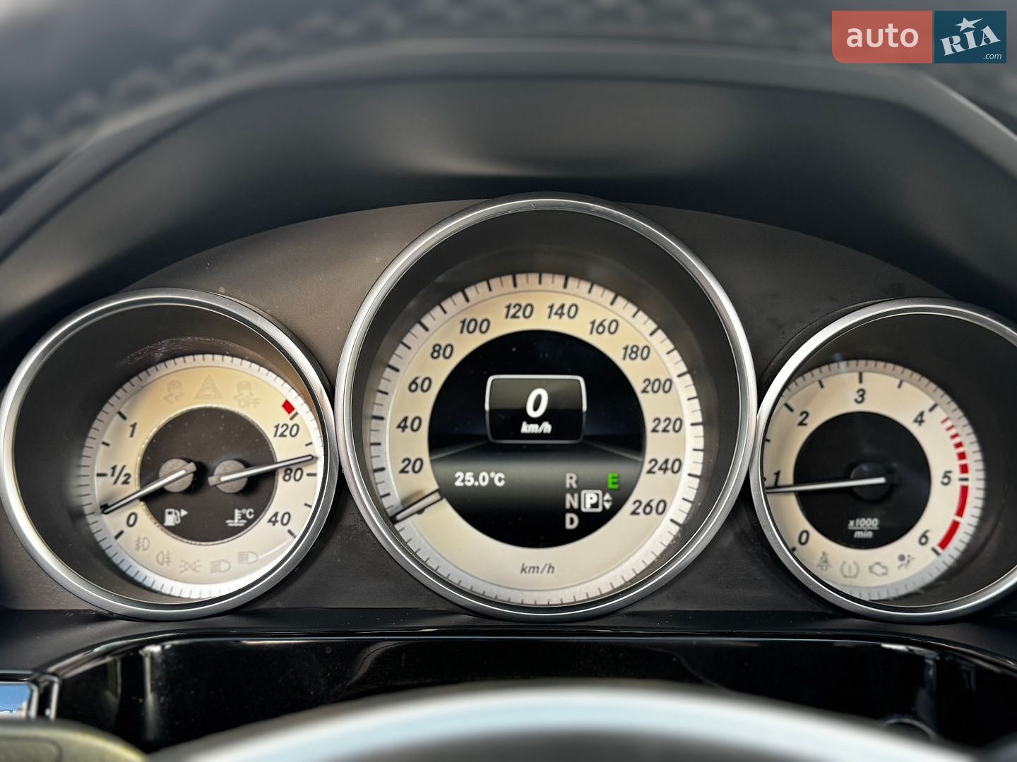 Mercedes-Benz E-Class 2013 VIN WDDHF0CB7EA940270 фото оголошення 31 з 32