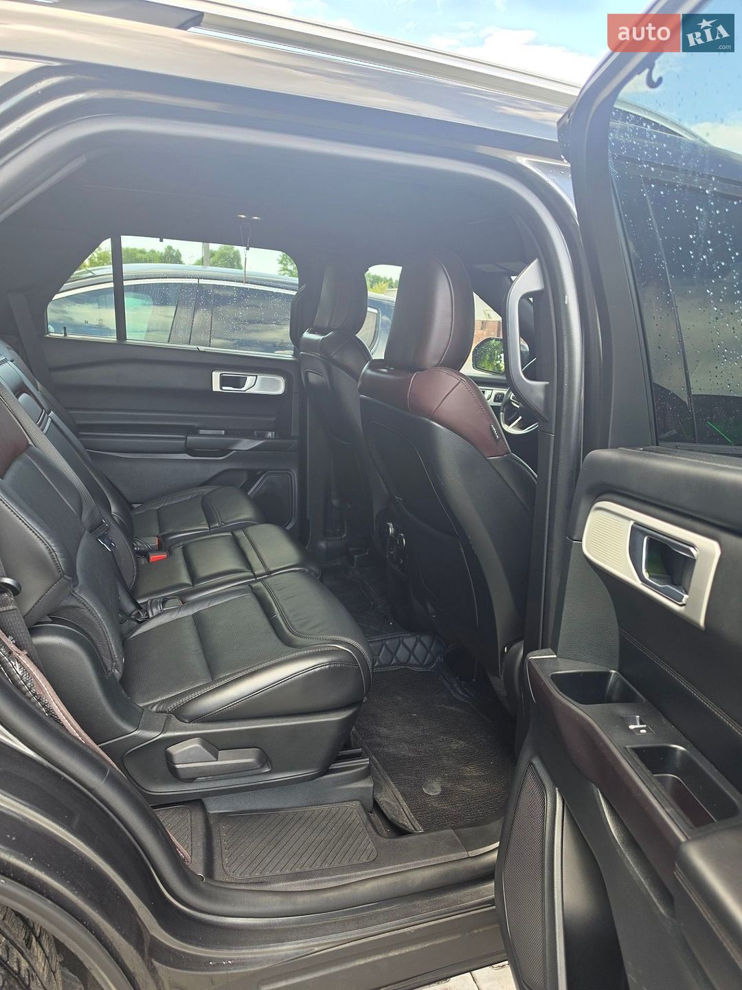 Ford Explorer 2019 VIN 1FM5K8HC8LGB29351 фото оголошення 9 з 15