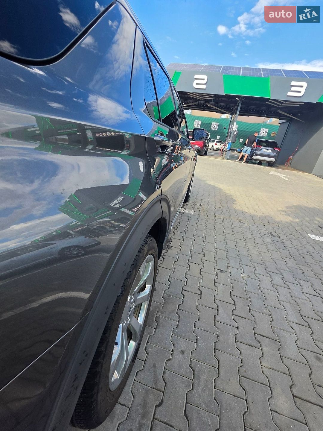 Ford Explorer 2019 VIN 1FM5K8HC8LGB29351 фото оголошення 5 з 15