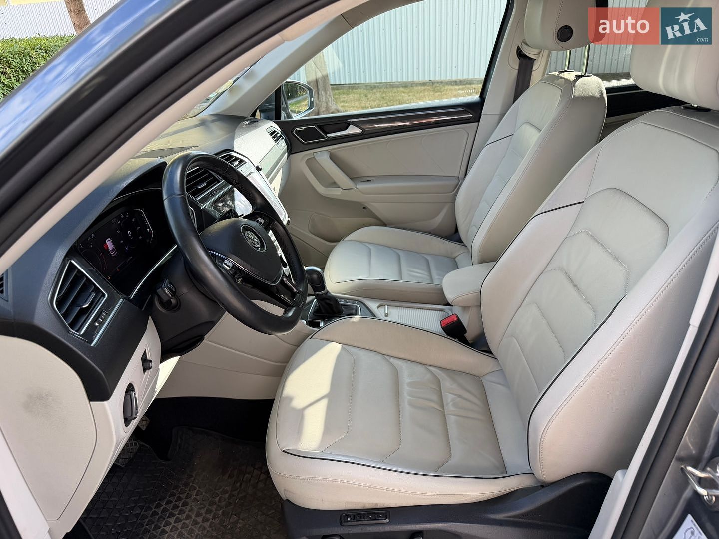 Volkswagen Tiguan 2019 VIN WVGZZZ5NZKM167162 фото оголошення 29 з 62