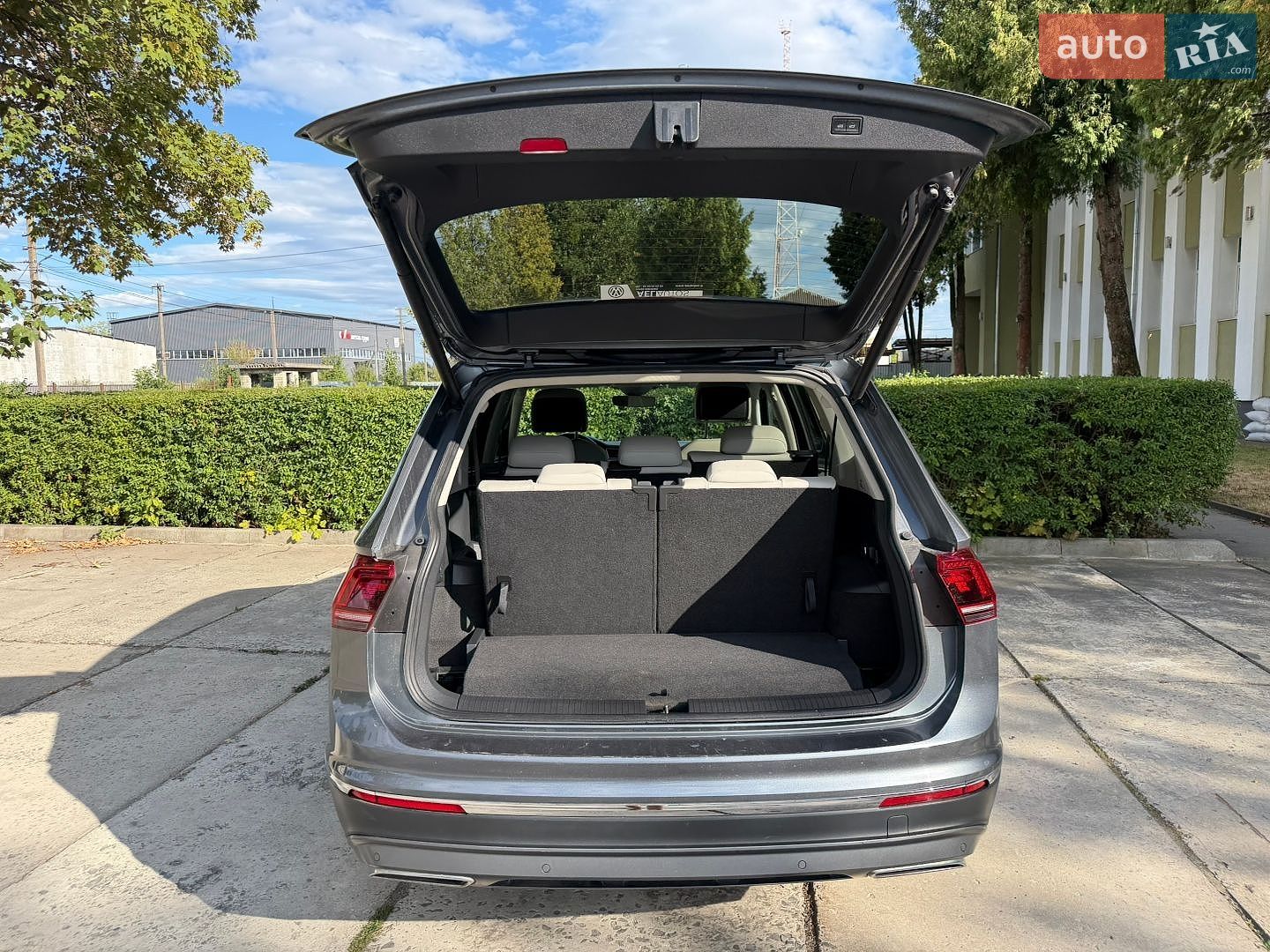 Volkswagen Tiguan 2019 VIN WVGZZZ5NZKM167162 фото оголошення 53 з 62