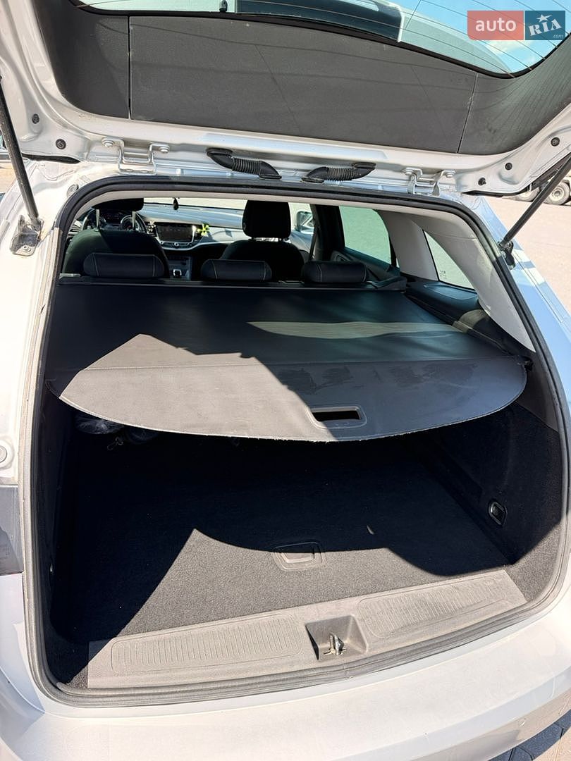 Opel Astra 2017 VIN W0VBD8EK7J8015187 фото оголошення 8 з 12